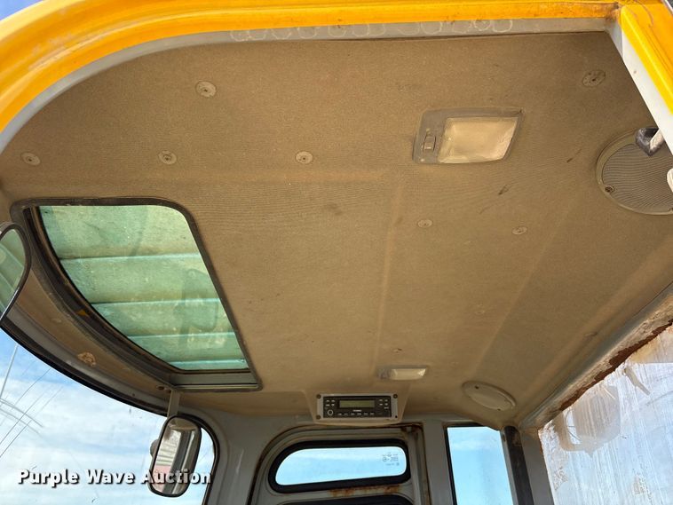 image for item EU0519 Hyundai 160D-7E forklift