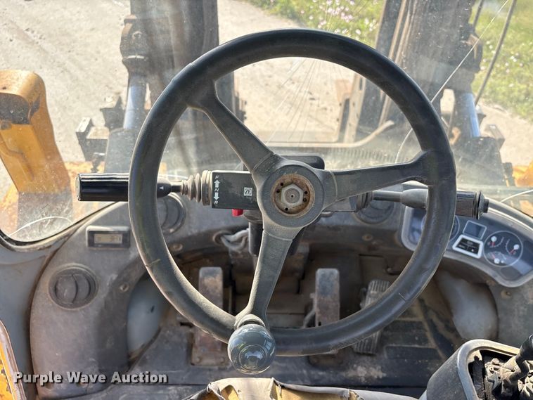 image for item EU0519 Hyundai 160D-7E forklift