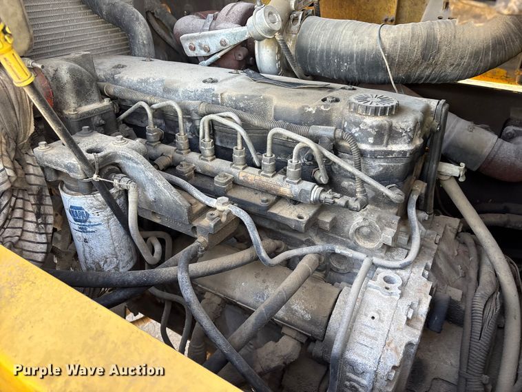 image for item EU0519 Hyundai 160D-7E forklift