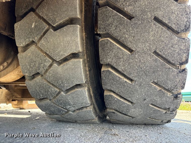 image for item EU0519 Hyundai 160D-7E forklift