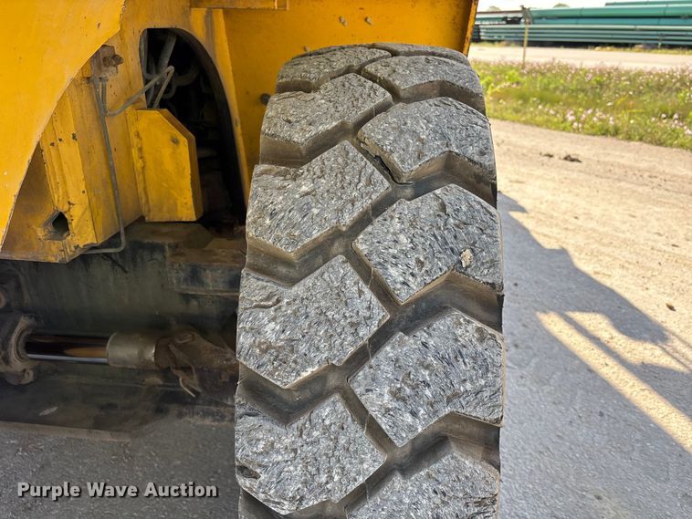 image for item EU0519 Hyundai 160D-7E forklift