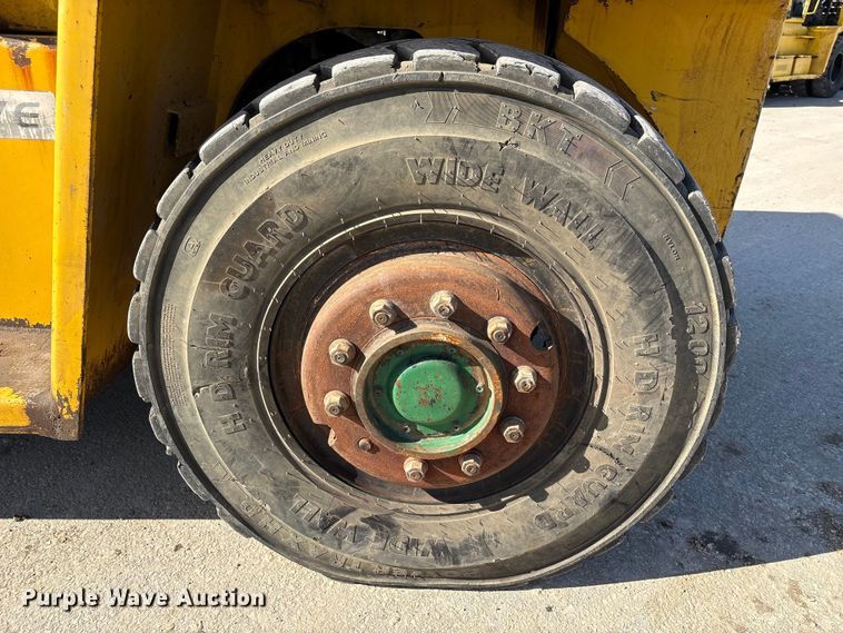 image for item EU0519 Hyundai 160D-7E forklift