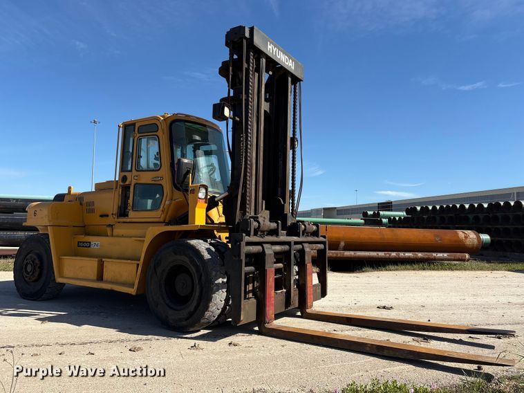 image for item EU0520 Hyundai 160D-7E forklift