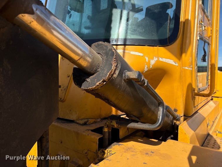 image for item EU0520 Hyundai 160D-7E forklift