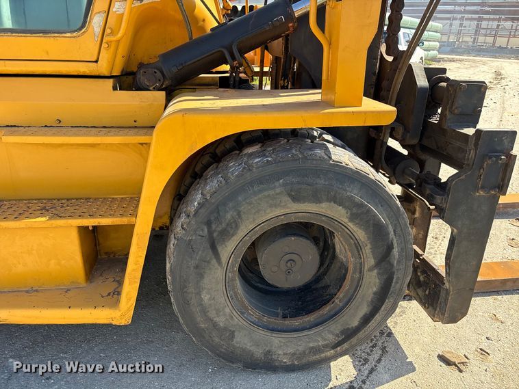 image for item EU0520 Hyundai 160D-7E forklift