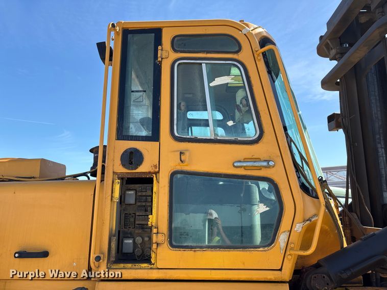 image for item EU0520 Hyundai 160D-7E forklift