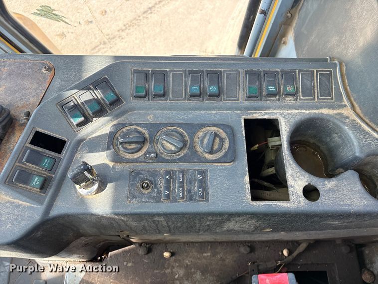 image for item EU0520 Hyundai 160D-7E forklift