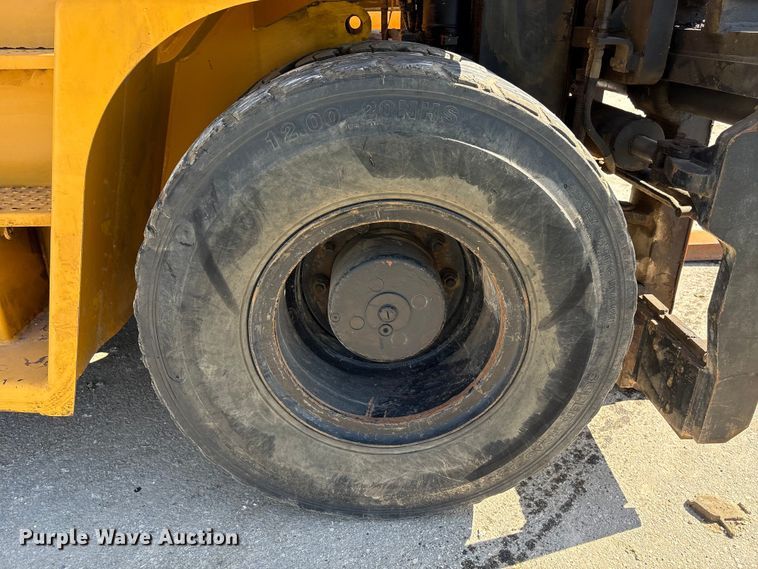 image for item EU0520 Hyundai 160D-7E forklift
