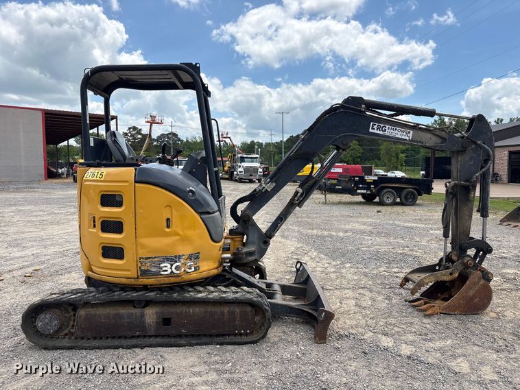 image for item EU0539 2021 John Deere 30G mini excavator