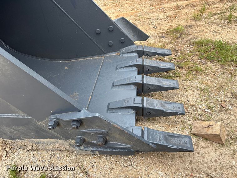 image for item EU0569 Smart Charm SCGB200-CAT320D-42GP excavator bucket