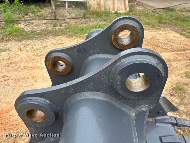 image for item EU0569 Smart Charm SCGB200-CAT320D-42GP excavator bucket