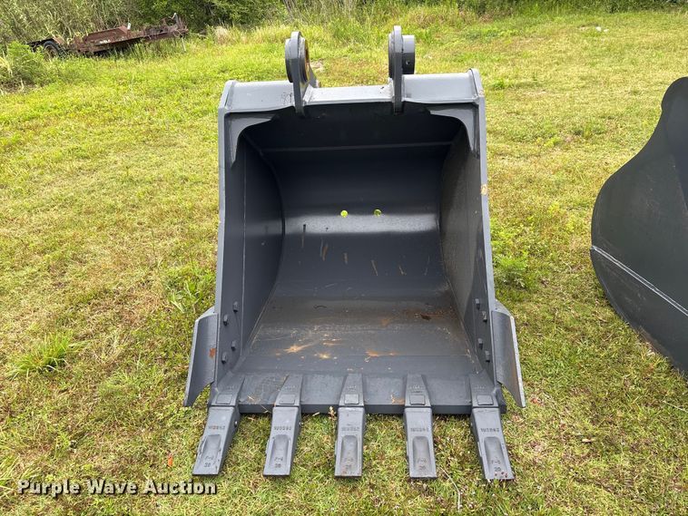 image for item EU0574 Smart Charm SCGB200-CAT320D-42GP excavator bucket