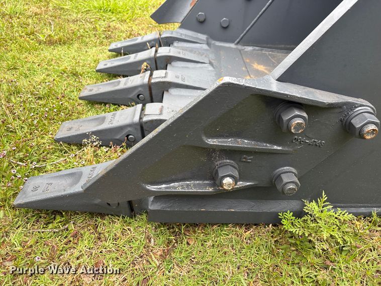 image for item EU0574 Smart Charm SCGB200-CAT320D-42GP excavator bucket