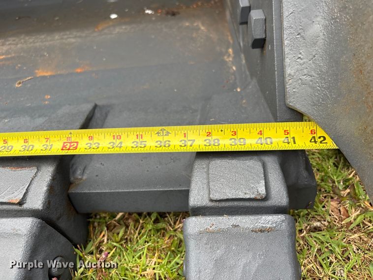 image for item EU0574 Smart Charm SCGB200-CAT320D-42GP excavator bucket
