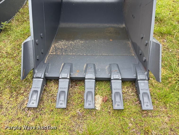 image for item EU0575 Smart Charm SCGB200-CAT320D-42GP excavator bucket