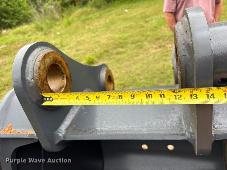 image for item EU0577 Smart Charm TTB200-CAT320D-42GP excavator bucket