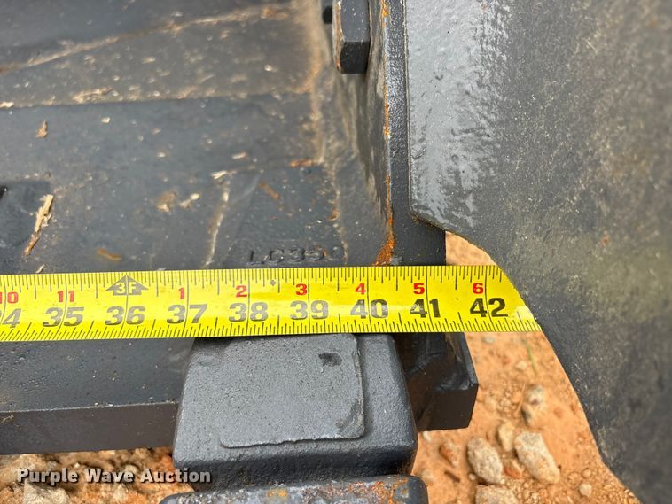image for item EU0578 Smart Charm TTB200-CAT320D-42GP excavator bucket