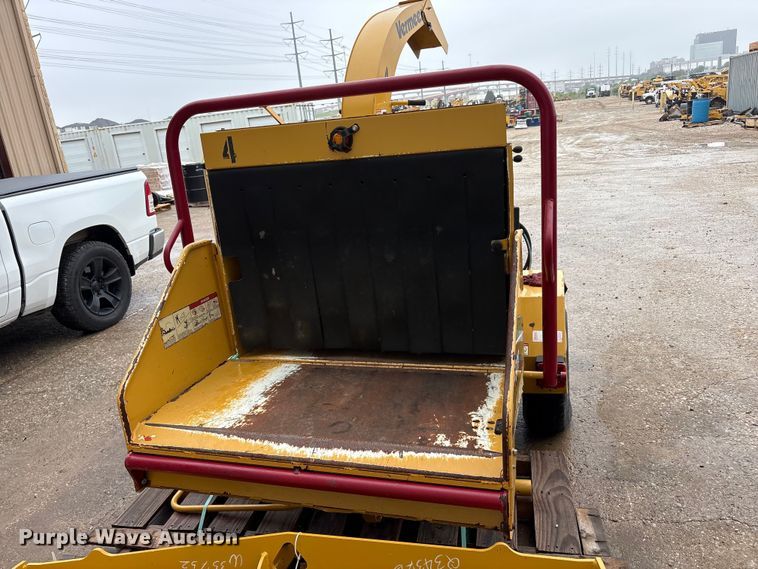 image for item EU5511 2016 Vermeer BC900XL wood chipper