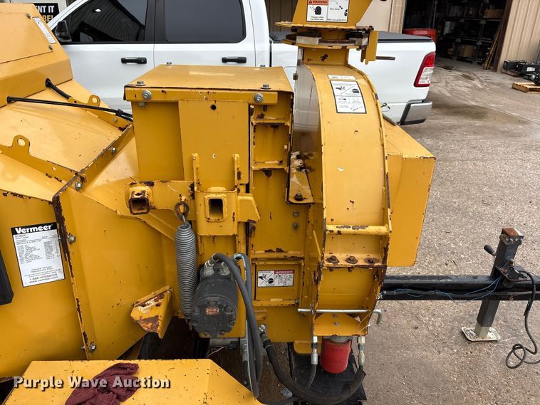 image for item EU5511 2016 Vermeer BC900XL wood chipper