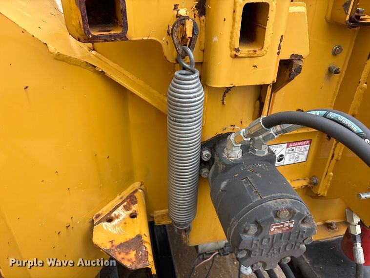 image for item EU5511 2016 Vermeer BC900XL wood chipper