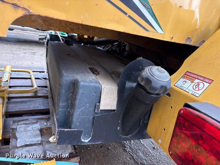 image for item EU5511 2016 Vermeer BC900XL wood chipper