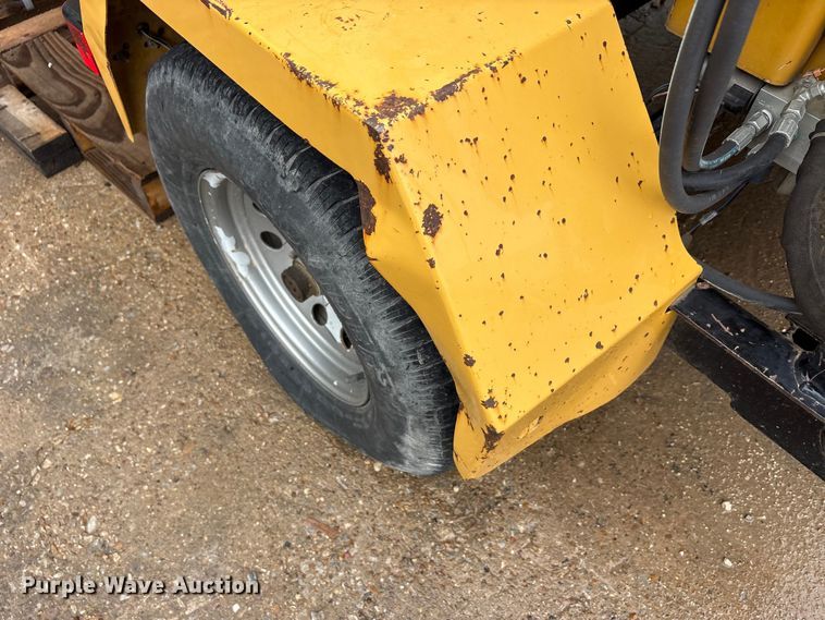 image for item EU5511 2016 Vermeer BC900XL wood chipper