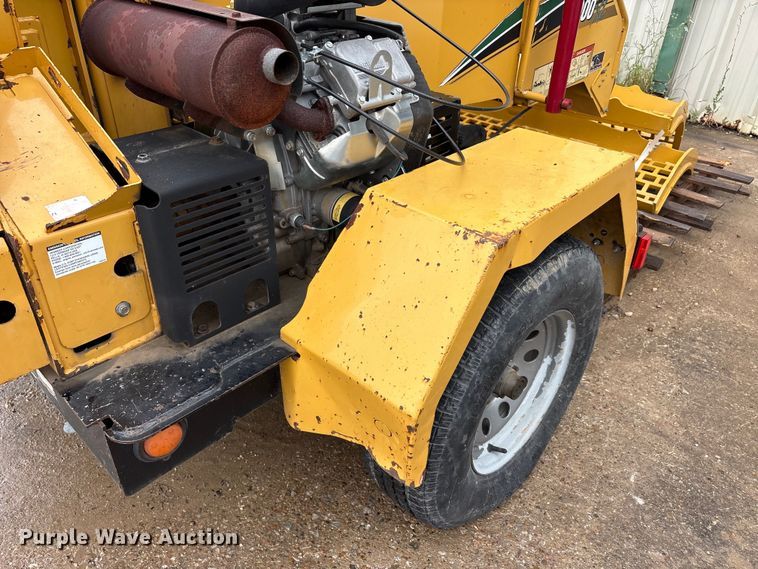 image for item EU5511 2016 Vermeer BC900XL wood chipper