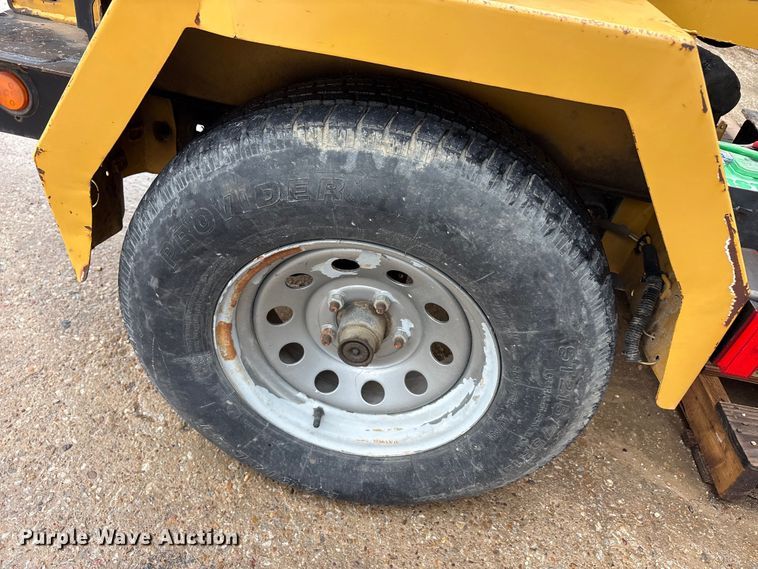 image for item EU5511 2016 Vermeer BC900XL wood chipper