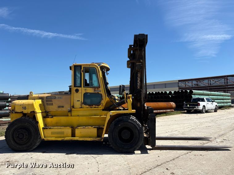 image for item EU7483 Hyundai 160D-7E forklift