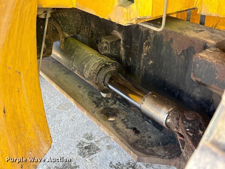 image for item EU7483 Hyundai 160D-7E forklift