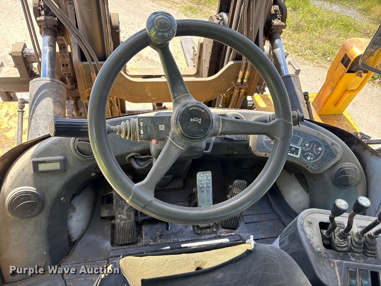 image for item EU7483 Hyundai 160D-7E forklift