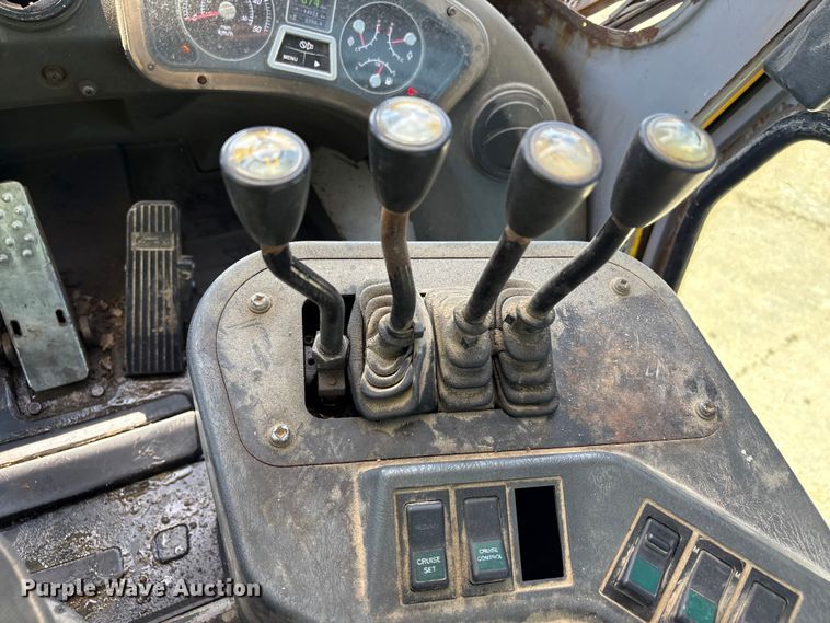 image for item EU7483 Hyundai 160D-7E forklift
