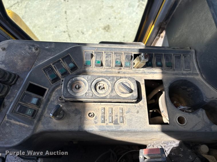 image for item EU7483 Hyundai 160D-7E forklift