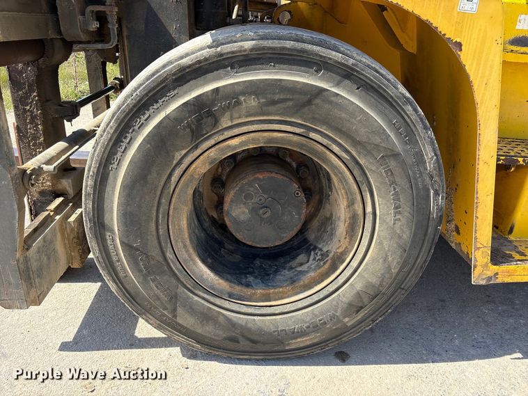 image for item EU7483 Hyundai 160D-7E forklift