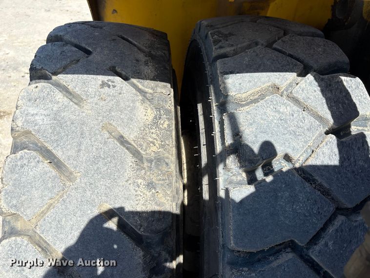 image for item EU7483 Hyundai 160D-7E forklift