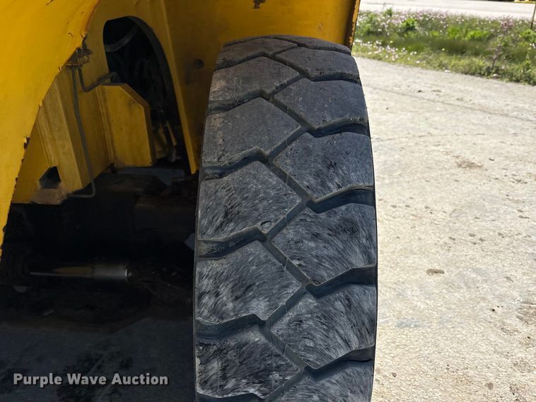 image for item EU7483 Hyundai 160D-7E forklift