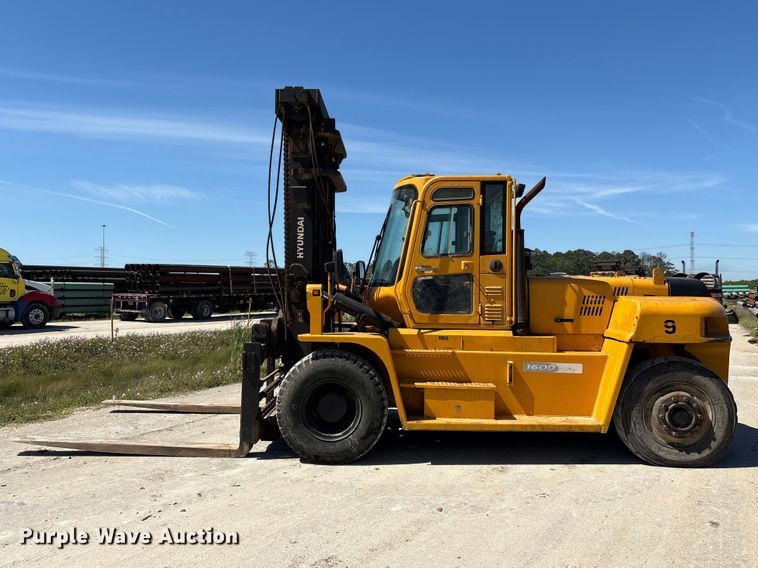 image for item EU7484 Hyundai 160D-7E forklift