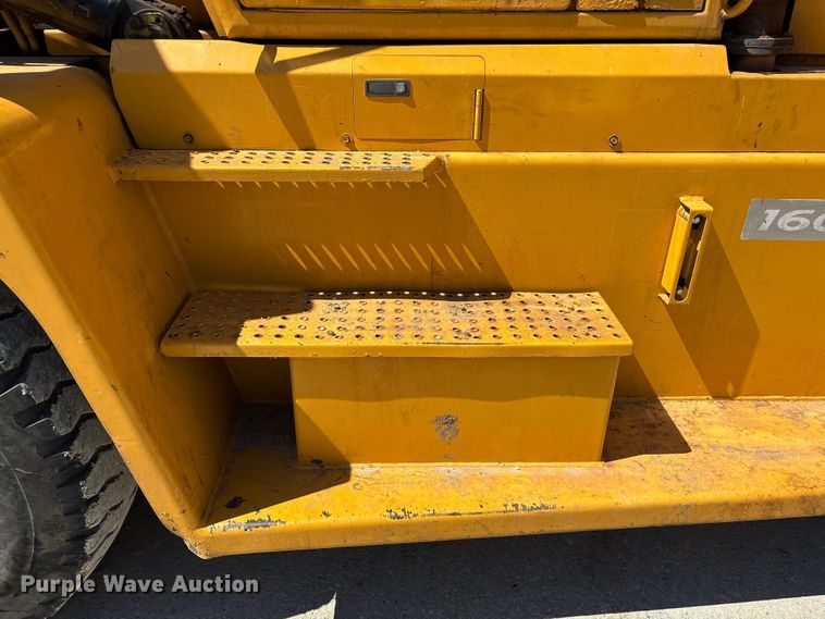 image for item EU7484 Hyundai 160D-7E forklift