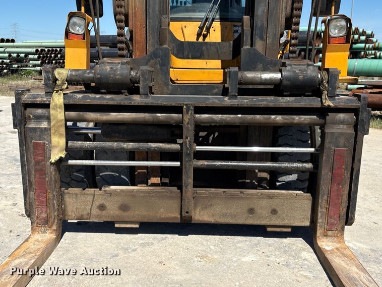 image for item EU7484 Hyundai 160D-7E forklift