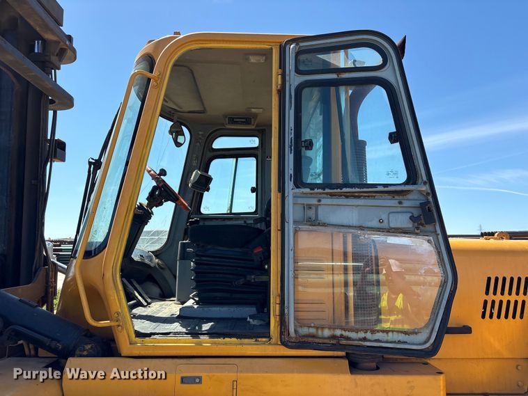 image for item EU7484 Hyundai 160D-7E forklift