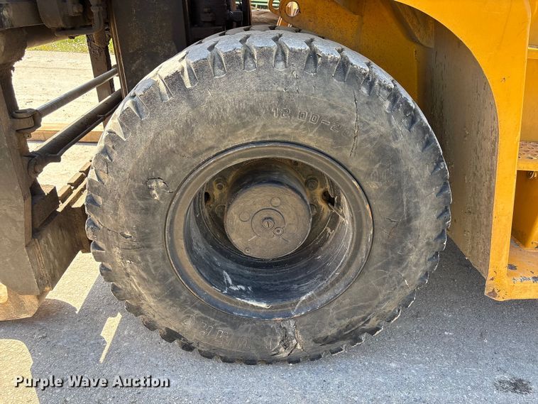 image for item EU7484 Hyundai 160D-7E forklift