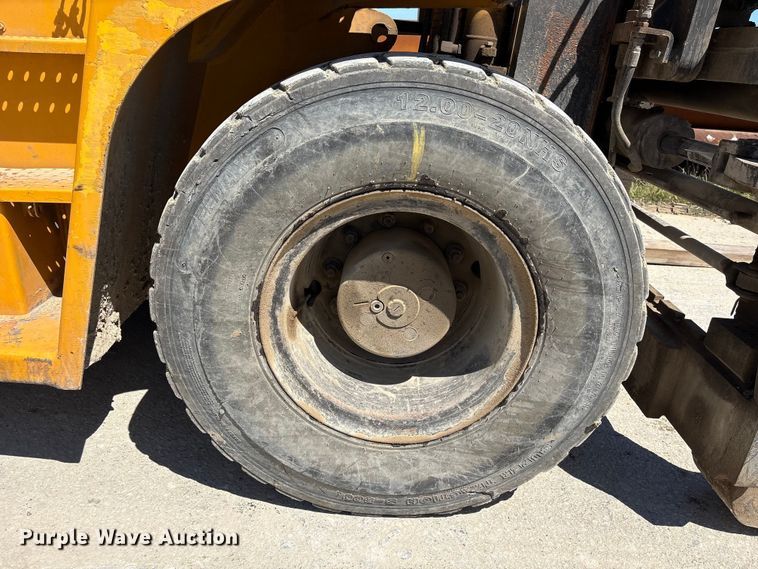 image for item EU7484 Hyundai 160D-7E forklift
