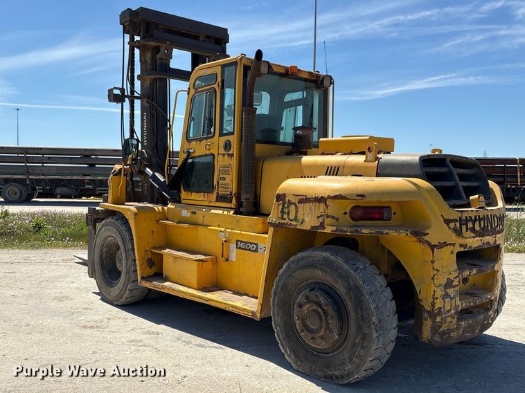 image for item EU7485 Hyundai 160D-7E forklift