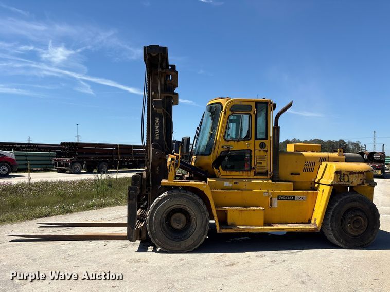 image for item EU7485 Hyundai 160D-7E forklift