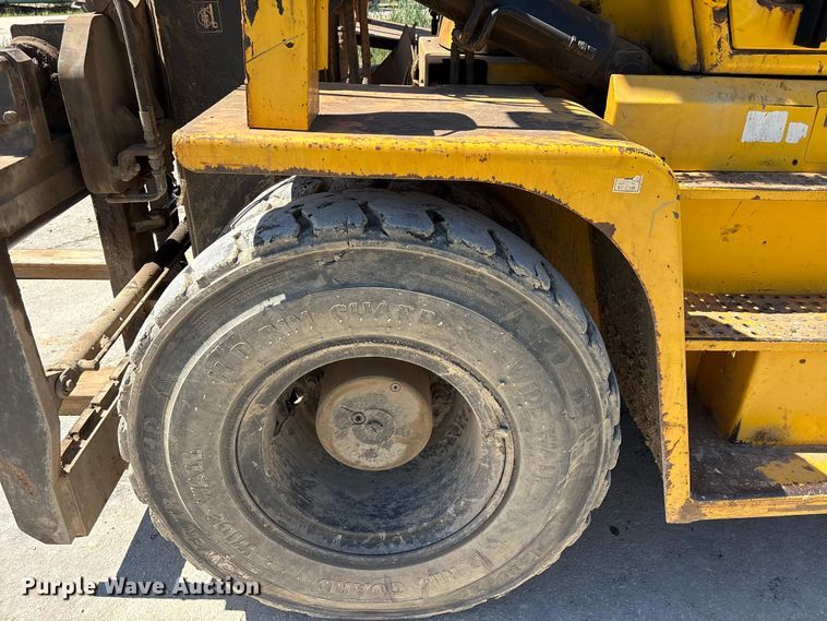 image for item EU7485 Hyundai 160D-7E forklift