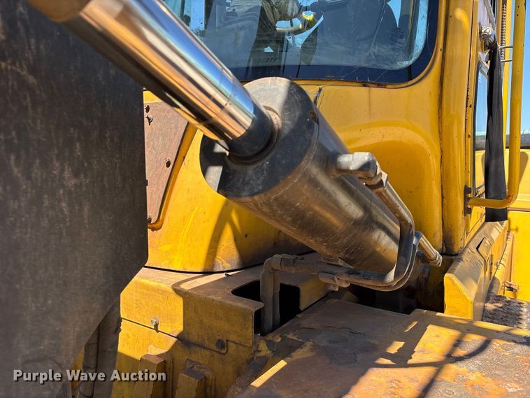 image for item EU7485 Hyundai 160D-7E forklift