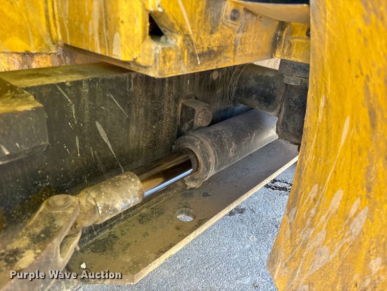 image for item EU7485 Hyundai 160D-7E forklift