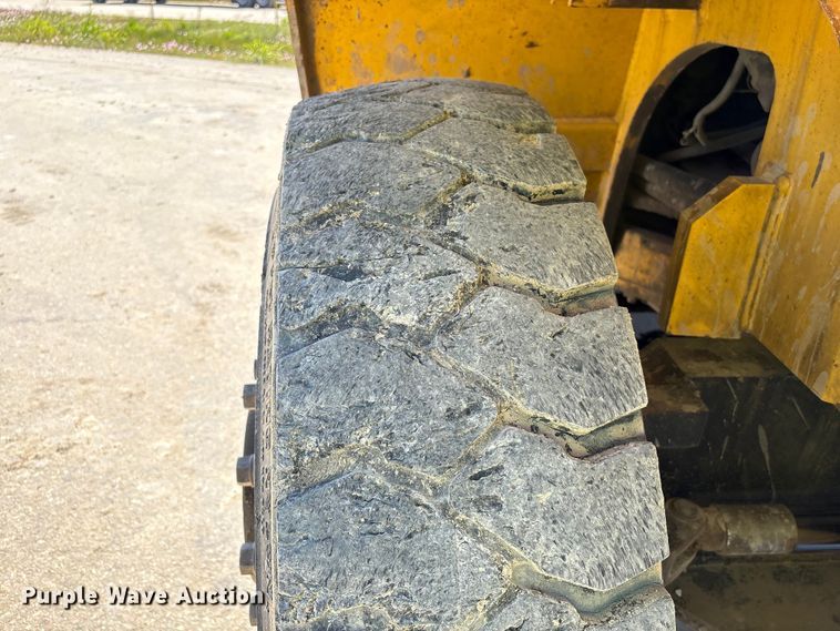 image for item EU7485 Hyundai 160D-7E forklift