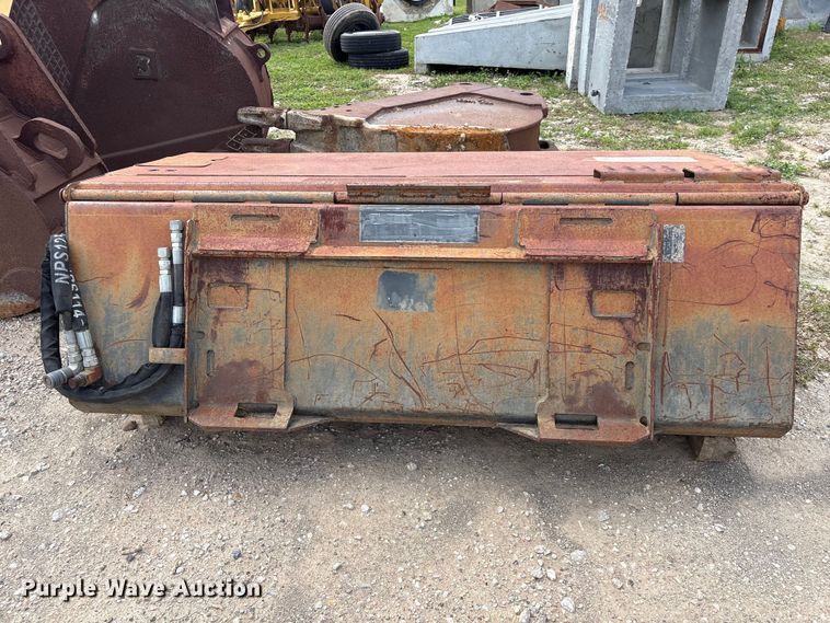 image for item EU7494 Bobcat 72 Sweeper skid steer sweeper