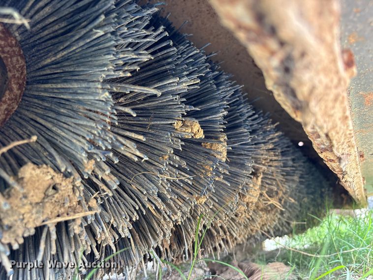 image for item EU7494 Bobcat 72 Sweeper skid steer sweeper